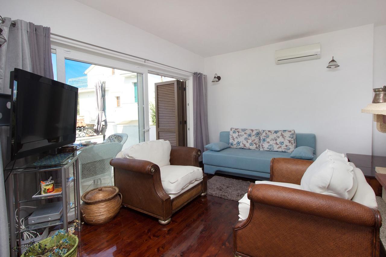 Sea Breeze - Front Sea Apartment Zaboric Exterior photo