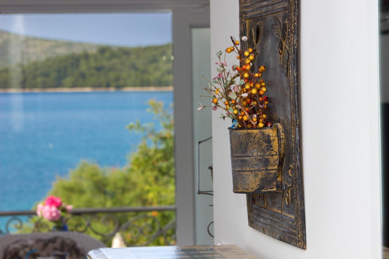 Sea Breeze - Front Sea Apartment Zaboric Exterior photo